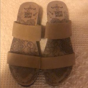 Musk Luks wedge sandal